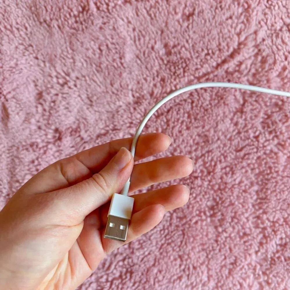 Apple USB to Lightning Charging Cable White 3.3 ft iPhone iPad